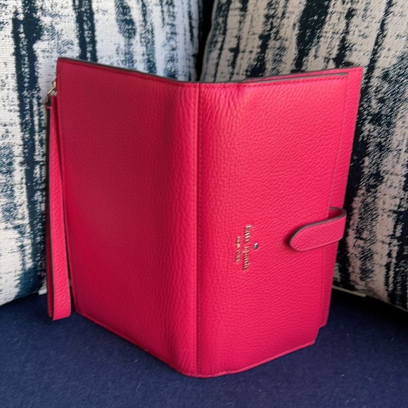 Kate Spade leila medium universal phone wristlet - Picture 10 of 16